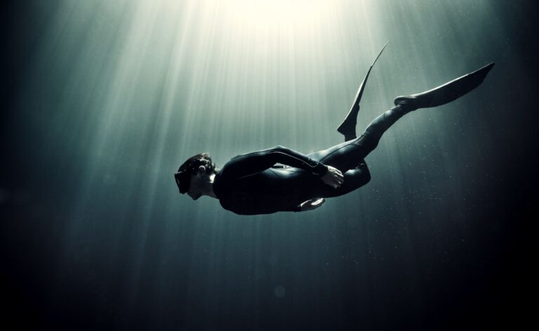 Atemtraining unter Wasser: Christian Schön gibt jetzt auch Freediving Kurse